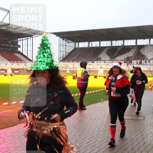 07.12.2025 - St. Pauli X-Mass-Run No. 15 Luisa Fischer http://msf.ph/oto/9379353 07.12.2025 11:11:15 Ziel 745, 97, 1402, 21, 1400, 29, 30, 31, 42, 48, 49, 53, 122, 134, 660, 667, 669, 697, 698, 745, 980, 1064, 1066, 1298, 1380, 1398, 1400, 1402, 1518, 1519, 1584, 1626, 1692, 1694, 1697, 1739, 1740, 2258, 2616, 3124, 3136, 4574 meine-sportfotos.de