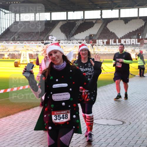 07.12.2025 - St. Pauli X-Mass-Run No. 15 Luisa Fischer http://msf.ph/oto/9379371 07.12.2025 10:33:51 Ziel 15, 3548, 1, 3543, 83, 498, 828, 1268, 1329, 2054, 2065, 2486, 3543, 3548, 3791, 3901, 3902 meine-sportfotos.de