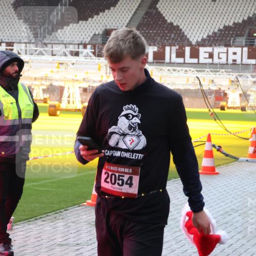 07.12.2025 - St. Pauli X-Mass-Run No. 15 Luisa Fischer http://msf.ph/oto/9379400 07.12.2025 10:34:08 Ziel 6709, 15, 2054, 498, 828, 1329, 2054, 2065, 2558, 3791 meine-sportfotos.de