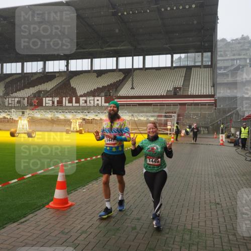 07.12.2025 - St. Pauli X-Mass-Run No. 15 Fabian Wolf http://msf.ph/oto/9379414 07.12.2025 10:07:42 Ziel 1447, 1449, 1543, 1905, 3003 meine-sportfotos.de