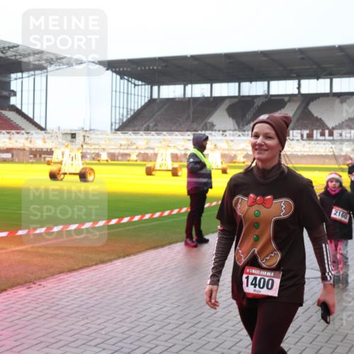 07.12.2025 - St. Pauli X-Mass-Run No. 15 Luisa Fischer http://msf.ph/oto/9379434 07.12.2025 11:11:19 Ziel 1, 5, 1400, 2160, 29, 30, 31, 48, 49, 122, 134, 660, 667, 669, 697, 698, 745, 1064, 1066, 1380, 1398, 1400, 1402, 1518, 1519, 1584, 1626, 1692, 1694, 1707, 1739, 1740, 2258, 2616, 2742, 3124, 3136, 4574 meine-sportfotos.de