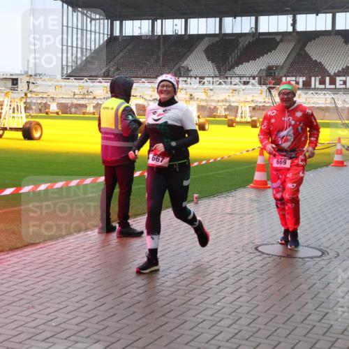 07.12.2025 - St. Pauli X-Mass-Run No. 15 Luisa Fischer http://msf.ph/oto/9379477 07.12.2025 11:11:27 Ziel 667, 669, 10, 29, 48, 122, 411, 660, 667, 669, 697, 698, 745, 777, 787, 788, 812, 815, 817, 832, 841, 909, 1064, 1066, 1145, 1146, 1147, 1380, 1400, 1402, 1518, 1519, 1557, 1565, 1568, 1584, 1619, 1626, 1707, 2258, 2616, 2742, 3124, 3136, 4574, 4801, 4805, 4806, 4810, 4813, 5005, 5006 meine-sportfotos.de
