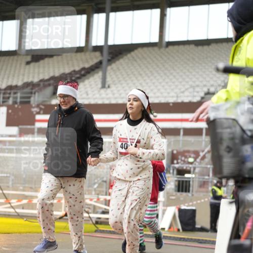 07.12.2025 - St. Pauli X-Mass-Run No. 15 Patografie http://msf.ph/oto/9379486 07.12.2025 10:13:09 Ziel 1044, 1126, 1397, 1733, 2711, 2712, 3588, 3589, 4081, 4082, 4083, 4664 meine-sportfotos.de