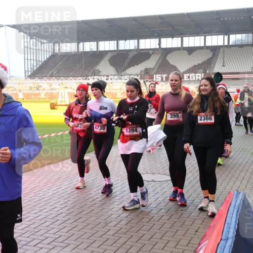 07.12.2025 - St. Pauli X-Mass-Run No. 15 Luisa Fischer http://msf.ph/oto/9379513 07.12.2025 10:06:48 Ziel 399, 2366, 73, 4739, 1394, 34, 127, 148, 150, 180, 187, 424, 468, 562, 676, 805, 834, 893, 967, 969, 1119, 1369, 1479, 1480, 1788, 1832, 1937, 1946, 2756, 2757, 2894, 2968, 3093, 3172, 3196, 3213, 3232, 3330, 3333, 3534, 3535, 3536, 3537, 3812, 3814, 3857, 3859, 3970, 3971, 4235, 4236, 4237, 4246, 4251, 4459, 4657, 4665, 4670, 4672, 4676, 4677, 4736, 4739 meine-sportfotos.de
