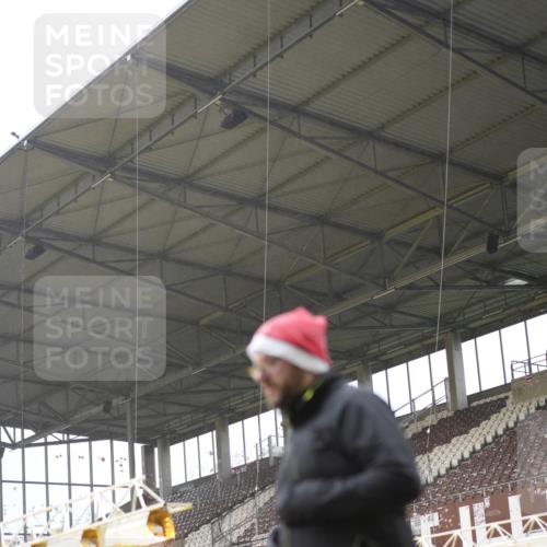 07.12.2025 - St. Pauli X-Mass-Run No. 15 Patografie http://msf.ph/oto/9379520 07.12.2025 10:13:46 Ziel 1699, 2905, 2951, 4371 meine-sportfotos.de