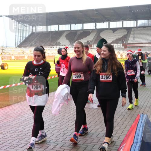 07.12.2025 - St. Pauli X-Mass-Run No. 15 Luisa Fischer http://msf.ph/oto/9379523 07.12.2025 10:06:49 Ziel 15, 739, 15, 1394, 399, 3877, 187, 2366, 34, 127, 148, 150, 180, 187, 424, 468, 562, 676, 805, 834, 893, 967, 969, 1119, 1369, 1479, 1480, 1788, 1832, 1937, 1946, 2756, 2757, 2894, 2968, 3093, 3172, 3196, 3213, 3232, 3330, 3333, 3534, 3535, 3536, 3537, 3812, 3814, 3857, 3859, 3970, 3971, 4235, 4236, 4237, 4246, 4251, 4459, 4657, 4665, 4670, 4672, 4676, 4677, 4736, 4739 meine-sportfotos.de
