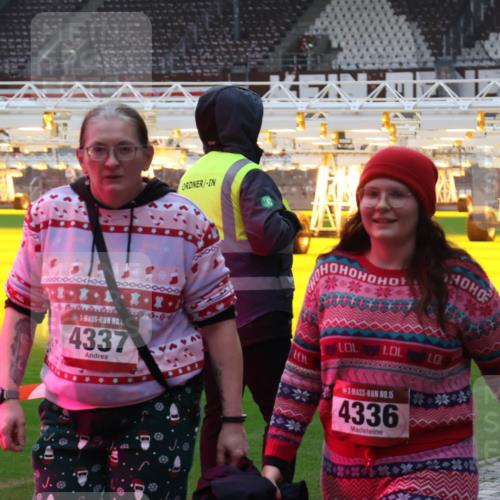 07.12.2025 - St. Pauli X-Mass-Run No. 15 Luisa Fischer http://msf.ph/oto/9379533 07.12.2025 10:35:23 Ziel 4337, 4444, 15, 4336, 137, 493, 561, 578, 2353, 2406, 2422, 2857, 2863, 3389, 3390, 4147, 4149, 4276, 4277, 4309, 4310, 4316, 4317, 4336, 4337, 4443, 4772, 4776, 4778, 4779 meine-sportfotos.de
