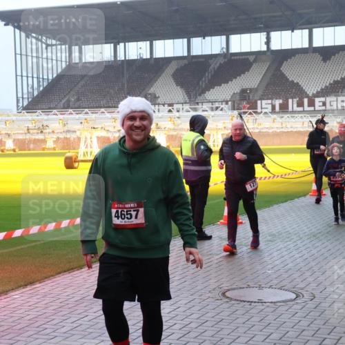 07.12.2025 - St. Pauli X-Mass-Run No. 15 Luisa Fischer http://msf.ph/oto/9379585 07.12.2025 10:06:57 Ziel 15, 4657, 127, 3215, 34, 127, 148, 150, 180, 187, 468, 562, 867, 893, 967, 969, 1007, 1119, 1369, 1479, 1480, 1788, 1832, 1937, 1946, 2129, 2894, 2968, 3093, 3189, 3196, 3213, 3232, 3330, 3333, 3534, 3535, 3536, 3537, 3970, 3971, 4246, 4251, 4459, 4657, 4665, 4670, 4672, 4676, 4677, 4735, 4736, 4738, 4739 meine-sportfotos.de