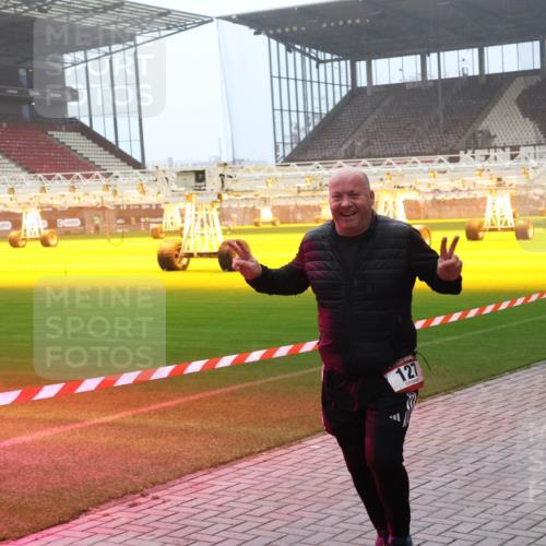 07.12.2025 - St. Pauli X-Mass-Run No. 15 Luisa Fischer http://msf.ph/oto/9379588 07.12.2025 10:06:59 Ziel 127, 34, 127, 148, 150, 187, 217, 562, 867, 893, 967, 969, 1007, 1103, 1119, 1369, 1479, 1480, 1505, 1832, 1937, 1946, 2129, 2894, 2968, 3093, 3189, 3196, 3213, 3232, 3330, 3333, 3534, 3535, 3536, 3537, 3970, 3971, 4246, 4251, 4459, 4657, 4665, 4670, 4672, 4676, 4677, 4735, 4736, 4738, 4739 meine-sportfotos.de