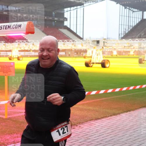 07.12.2025 - St. Pauli X-Mass-Run No. 15 Luisa Fischer http://msf.ph/oto/9379597 07.12.2025 10:07:00 Ziel 127, 34, 127, 148, 150, 187, 217, 562, 867, 893, 967, 969, 1007, 1103, 1119, 1369, 1479, 1480, 1505, 1832, 1937, 1946, 2129, 2894, 2968, 3189, 3196, 3213, 3232, 3330, 3333, 3534, 3535, 3536, 3537, 3970, 3971, 4246, 4459, 4657, 4665, 4670, 4672, 4676, 4677, 4735, 4736, 4738, 4739 meine-sportfotos.de