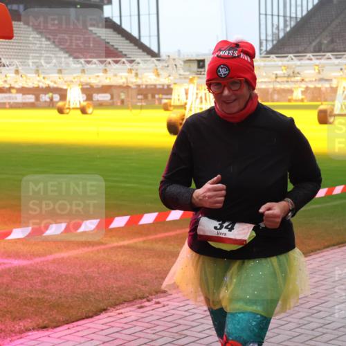 07.12.2025 - St. Pauli X-Mass-Run No. 15 Luisa Fischer http://msf.ph/oto/9379612 07.12.2025 10:07:03 Ziel 4, 34, 34, 127, 150, 187, 217, 366, 562, 867, 893, 967, 969, 972, 975, 1007, 1103, 1119, 1369, 1479, 1480, 1505, 1735, 1736, 1832, 1937, 1946, 2129, 3189, 3213, 3232, 3330, 3333, 3534, 3535, 3536, 3537, 3970, 3971, 4459, 4657, 4665, 4670, 4672, 4676, 4677, 4735, 4736, 4738, 4739 meine-sportfotos.de