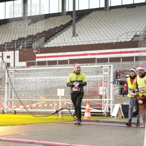 07.12.2025 - St. Pauli X-Mass-Run No. 15 Patografie http://msf.ph/oto/9379622 07.12.2025 10:14:24 Ziel 174, 352, 1158, 2564, 2617, 2618, 2864, 4489, 4508, 4545 meine-sportfotos.de