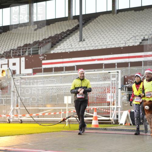 07.12.2025 - St. Pauli X-Mass-Run No. 15 Patografie http://msf.ph/oto/9379629 07.12.2025 10:14:24 Ziel 174, 352, 1158, 2564, 2617, 2618, 2864, 4489, 4508, 4545 meine-sportfotos.de