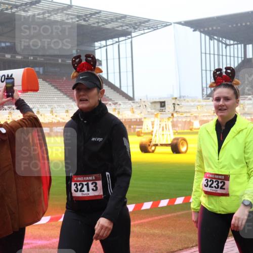 07.12.2025 - St. Pauli X-Mass-Run No. 15 Luisa Fischer http://msf.ph/oto/9379647 07.12.2025 10:07:08 Ziel 15, 3213, 15, 3232, 34, 150, 187, 217, 366, 562, 867, 972, 975, 1007, 1103, 1119, 1369, 1479, 1480, 1505, 1735, 1736, 1832, 1937, 1946, 2129, 3189, 3213, 3232, 3330, 3333, 3534, 3535, 3536, 3537, 3970, 3971, 4354, 4459, 4657, 4665, 4672, 4677, 4735, 4736, 4738, 4739 meine-sportfotos.de