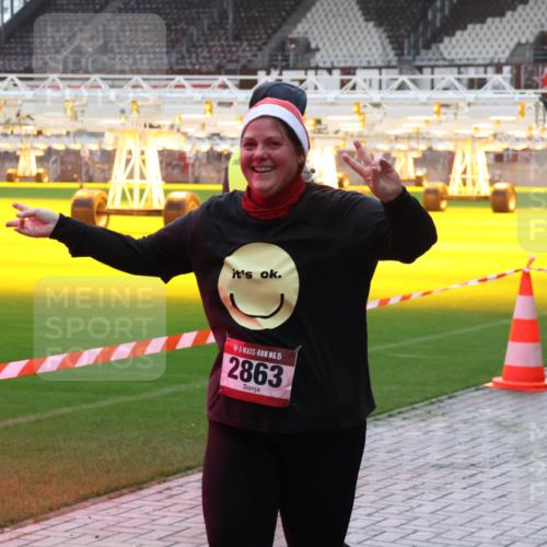 07.12.2025 - St. Pauli X-Mass-Run No. 15 Luisa Fischer http://msf.ph/oto/9379657 07.12.2025 10:35:52 Ziel 15, 2863, 561, 998, 1100, 1365, 1822, 2353, 2406, 2422, 2857, 2863, 3224, 3721, 4034, 4147, 4149, 4443, 4595, 4772, 4776, 4778, 4779 meine-sportfotos.de