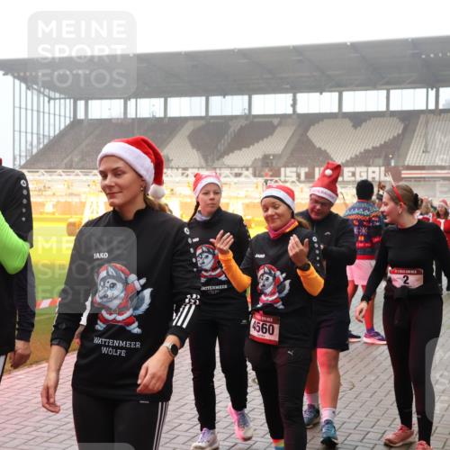 07.12.2025 - St. Pauli X-Mass-Run No. 15 Luisa Fischer http://msf.ph/oto/9379668 07.12.2025 10:07:24 Ziel 4560, 397, 3971, 150, 217, 366, 421, 562, 792, 867, 972, 975, 1007, 1103, 1505, 1572, 1735, 1736, 2129, 2983, 3189, 3330, 3333, 3414, 3945, 3970, 3971, 4354, 4459, 4735, 4738 meine-sportfotos.de