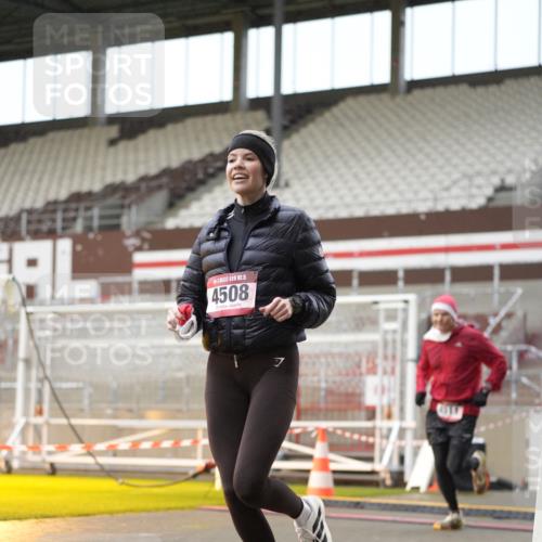 07.12.2025 - St. Pauli X-Mass-Run No. 15 Patografie http://msf.ph/oto/9379674 07.12.2025 10:14:29 Ziel 352, 1158, 2564, 2617, 2618, 2864, 3565, 4508, 4545 meine-sportfotos.de