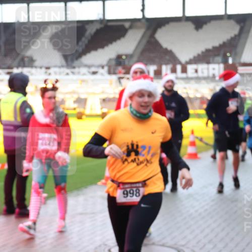 07.12.2025 - St. Pauli X-Mass-Run No. 15 Luisa Fischer http://msf.ph/oto/9379676 07.12.2025 10:35:55 Ziel 2643, 998, 561, 998, 1100, 1365, 1822, 2353, 2406, 2422, 2489, 2857, 2863, 3224, 3721, 4034, 4147, 4149, 4443, 4595, 4772, 4776, 4778, 4779 meine-sportfotos.de