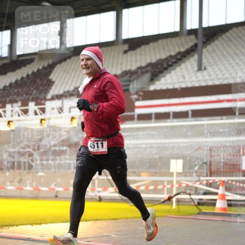 07.12.2025 - St. Pauli X-Mass-Run No. 15 Patografie http://msf.ph/oto/9379695 07.12.2025 10:14:31 Ziel 1158, 2564, 2617, 2618, 2864, 3565, 4508 meine-sportfotos.de