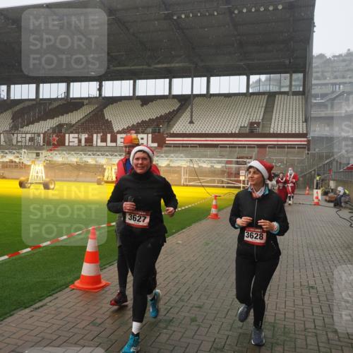 07.12.2025 - St. Pauli X-Mass-Run No. 15 Fabian Wolf http://msf.ph/oto/9379698 07.12.2025 10:08:06 Ziel 2691, 2692, 3627, 3628, 4231, 4623, 4624, 4626, 4734, 4737, 4740 meine-sportfotos.de