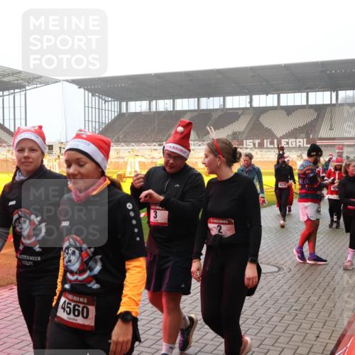 07.12.2025 - St. Pauli X-Mass-Run No. 15 Luisa Fischer http://msf.ph/oto/9379699 07.12.2025 10:07:27 Ziel 00, 15, 455, 15, 4560, 4235, 3971, 150, 217, 366, 421, 792, 867, 972, 975, 1007, 1103, 1505, 1572, 1735, 1736, 2129, 2983, 3189, 3330, 3333, 3414, 3945, 3970, 3971, 4354, 4735, 4738 meine-sportfotos.de