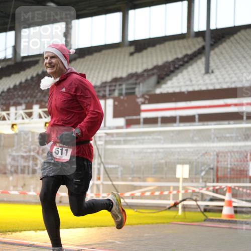 07.12.2025 - St. Pauli X-Mass-Run No. 15 Patografie http://msf.ph/oto/9379701 07.12.2025 10:14:31 Ziel 1158, 2564, 2617, 2618, 2864, 3565, 4508 meine-sportfotos.de