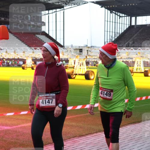 07.12.2025 - St. Pauli X-Mass-Run No. 15 Luisa Fischer http://msf.ph/oto/9379721 07.12.2025 10:36:05 Ziel 15, 4147, 15, 4149, 106, 350, 998, 1100, 1365, 1822, 2353, 2406, 2422, 2489, 2857, 2863, 3224, 3476, 3721, 4034, 4147, 4149, 4595, 4772, 4776, 4778, 4779 meine-sportfotos.de