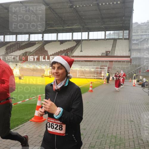 07.12.2025 - St. Pauli X-Mass-Run No. 15 Fabian Wolf http://msf.ph/oto/9379727 07.12.2025 10:08:07 Ziel 2691, 2692, 3627, 3628, 4231, 4623, 4624, 4626, 4734, 4737, 4740 meine-sportfotos.de