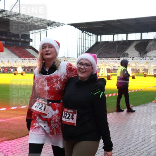 07.12.2025 - St. Pauli X-Mass-Run No. 15 Luisa Fischer http://msf.ph/oto/9379762 07.12.2025 10:36:12 Ziel 4, 3721, 15, 3224, 350, 998, 1100, 1365, 1822, 2489, 3224, 3476, 3721, 4034, 4595 meine-sportfotos.de