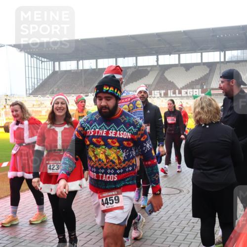 07.12.2025 - St. Pauli X-Mass-Run No. 15 Luisa Fischer http://msf.ph/oto/9379781 07.12.2025 10:07:38 Ziel 365, 381, 1, 4230, 15, 4459, 3189, 217, 256, 265, 272, 366, 421, 517, 657, 685, 716, 767, 792, 867, 972, 975, 1007, 1103, 1187, 1234, 1505, 1543, 1572, 1735, 1736, 2129, 2983, 3003, 3189, 3414, 3945, 4354, 4735, 4738 meine-sportfotos.de
