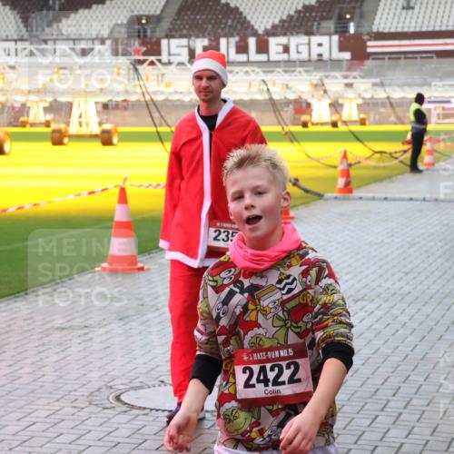 07.12.2025 - St. Pauli X-Mass-Run No. 15 Luisa Fischer http://msf.ph/oto/9379788 07.12.2025 10:36:19 Ziel 235, 15, 2422, 350, 1822, 2489, 3476, 4034 meine-sportfotos.de