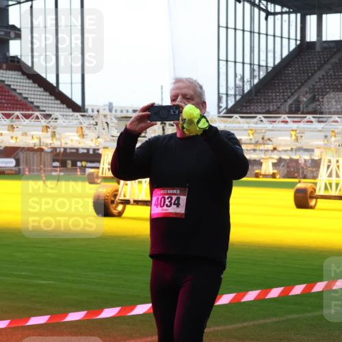 07.12.2025 - St. Pauli X-Mass-Run No. 15 Luisa Fischer http://msf.ph/oto/9379833 07.12.2025 10:36:38 Ziel 15, 4034, 6709, 350, 2489, 2948, 3089, 3476, 4034, 4200, 4591, 4599 meine-sportfotos.de