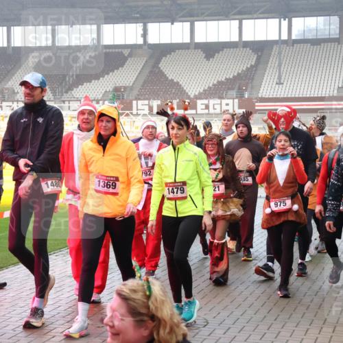 07.12.2025 - St. Pauli X-Mass-Run No. 15 Luisa Fischer http://msf.ph/oto/9379849 07.12.2025 10:08:00 Ziel 1480, 1369, 192, 1479, 21, 685, 950, 975, 256, 265, 272, 517, 657, 685, 716, 767, 1187, 1234, 1447, 1449, 1543, 1905, 2983, 3003, 3414 meine-sportfotos.de