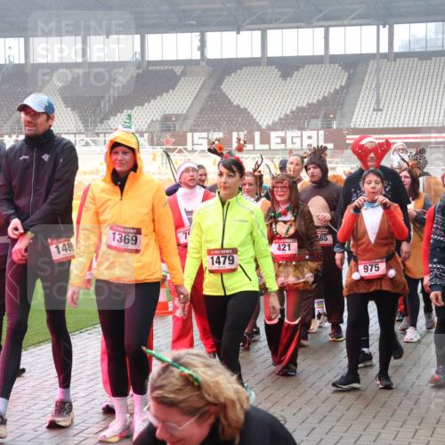 07.12.2025 - St. Pauli X-Mass-Run No. 15 Luisa Fischer http://msf.ph/oto/9379852 07.12.2025 10:08:00 Ziel 1369, 1480, 7, 15, 5, 1479, 421, 85, 950, 975, 256, 265, 272, 517, 657, 685, 716, 767, 1187, 1234, 1447, 1449, 1543, 1905, 2983, 3003, 3414 meine-sportfotos.de