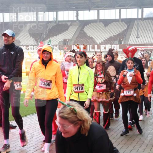 07.12.2025 - St. Pauli X-Mass-Run No. 15 Luisa Fischer http://msf.ph/oto/9379855 07.12.2025 10:08:01 Ziel 148, 5, 1369, 1479, 421, 975, 2, 950, 256, 265, 272, 517, 657, 685, 716, 767, 1187, 1234, 1447, 1449, 1543, 1905, 2983, 3003, 3414 meine-sportfotos.de