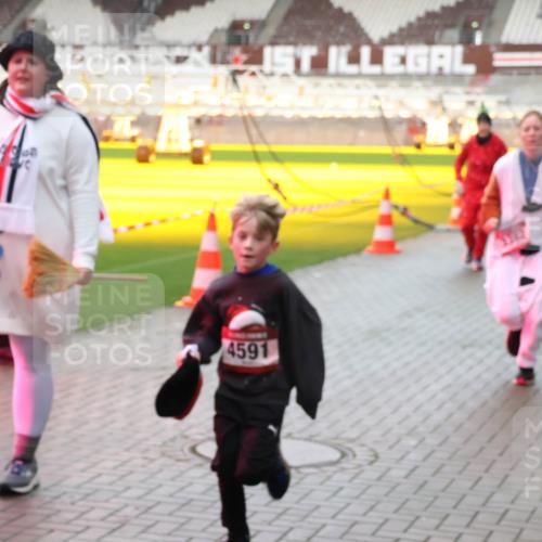 07.12.2025 - St. Pauli X-Mass-Run No. 15 Luisa Fischer http://msf.ph/oto/9379893 07.12.2025 10:36:52 Ziel 476, 4591, 511, 521, 665, 717, 833, 2948, 3089, 3382, 4200, 4591, 4597, 4599 meine-sportfotos.de
