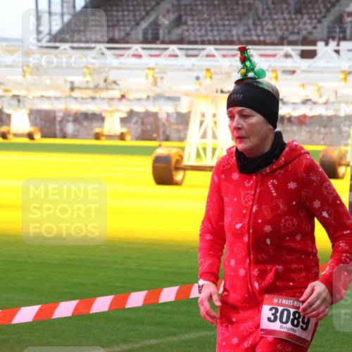 07.12.2025 - St. Pauli X-Mass-Run No. 15 Luisa Fischer http://msf.ph/oto/9379925 07.12.2025 10:36:57 Ziel 3089, 37, 511, 521, 665, 717, 833, 2615, 2948, 3056, 3089, 3382, 4200, 4591, 4597, 4599, 4690, 4691, 4693 meine-sportfotos.de