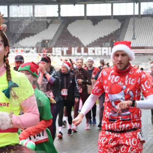 07.12.2025 - St. Pauli X-Mass-Run No. 15 Luisa Fischer http://msf.ph/oto/9379946 07.12.2025 11:12:00 Ziel 09, 832, 15, 146, 147, 182, 171, 182, 190, 411, 679, 689, 690, 694, 697, 698, 777, 787, 788, 812, 815, 817, 832, 841, 909, 1145, 1146, 1147, 1186, 1309, 1321, 1518, 1519, 1557, 1565, 1568, 1589, 1619, 1707, 1711, 1714, 1767, 1770, 2258, 2742, 4801, 4805, 4806, 4810, 4813, 5005, 5006 meine-sportfotos.de