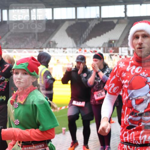 07.12.2025 - St. Pauli X-Mass-Run No. 15 Luisa Fischer http://msf.ph/oto/9379952 07.12.2025 11:12:01 Ziel 110, 141, 909, 15, 171, 182, 190, 411, 679, 689, 690, 694, 697, 698, 777, 787, 788, 812, 815, 817, 832, 841, 909, 1145, 1146, 1147, 1186, 1309, 1321, 1518, 1519, 1557, 1565, 1568, 1589, 1619, 1707, 1711, 1714, 1767, 1770, 2258, 2742, 4801, 4805, 4806, 4810, 4813, 5005, 5006 meine-sportfotos.de