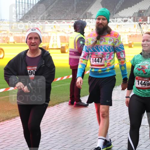 07.12.2025 - St. Pauli X-Mass-Run No. 15 Luisa Fischer http://msf.ph/oto/9379985 07.12.2025 10:08:17 Ziel 90, 106, 3, 15, 1447, 5, 1449, 423, 256, 265, 272, 657, 716, 767, 1234, 1447, 1449, 1543, 1905, 2691, 2692, 3003, 3627, 3628, 4231, 4623, 4624, 4626, 4734, 4737, 4740 meine-sportfotos.de