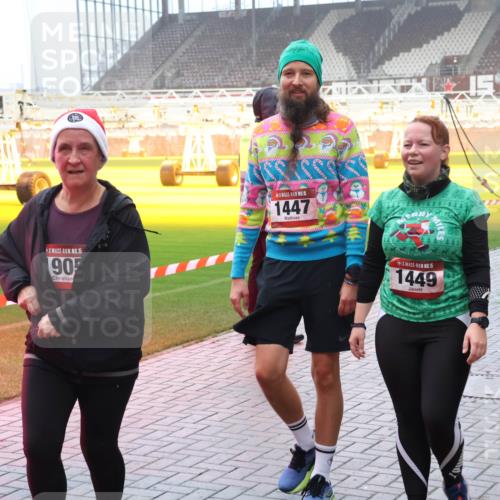 07.12.2025 - St. Pauli X-Mass-Run No. 15 Luisa Fischer http://msf.ph/oto/9379987 07.12.2025 10:08:17 Ziel 39, 15, 90, 106, 15, 1447, 15, 1449, 4231, 256, 265, 272, 657, 716, 767, 1234, 1447, 1449, 1543, 1905, 2691, 2692, 3003, 3627, 3628, 4231, 4623, 4624, 4626, 4734, 4737, 4740 meine-sportfotos.de