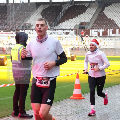 07.12.2025 - St. Pauli X-Mass-Run No. 15 Luisa Fischer http://msf.ph/oto/9379988 07.12.2025 10:37:11 Ziel 15, 3056, 2615, 37, 503, 511, 521, 665, 717, 833, 2349, 2351, 2615, 2948, 3056, 3089, 3090, 3263, 3382, 4200, 4591, 4597, 4599, 4690, 4691, 4693 meine-sportfotos.de
