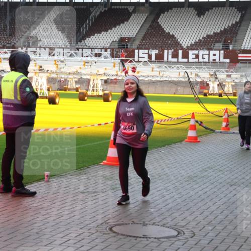 07.12.2025 - St. Pauli X-Mass-Run No. 15 Luisa Fischer http://msf.ph/oto/9380039 07.12.2025 10:37:29 Ziel 4690, 37, 503, 511, 521, 665, 717, 833, 2349, 2351, 2615, 3056, 3090, 3263, 3382, 4597, 4690, 4691, 4693, 4761 meine-sportfotos.de