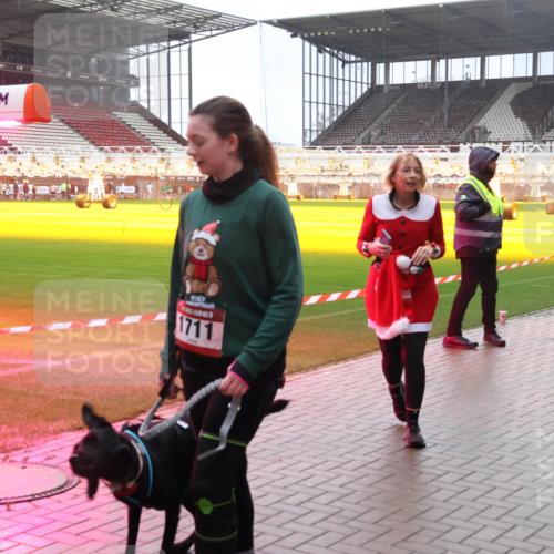 07.12.2025 - St. Pauli X-Mass-Run No. 15 Luisa Fischer http://msf.ph/oto/9380055 07.12.2025 11:12:11 Ziel 1711, 694, 171, 182, 190, 388, 408, 411, 437, 679, 689, 690, 694, 695, 812, 815, 819, 1145, 1146, 1147, 1186, 1309, 1321, 1589, 1711, 1714, 1767, 1770, 4805, 4806, 4810, 5005, 5006 meine-sportfotos.de