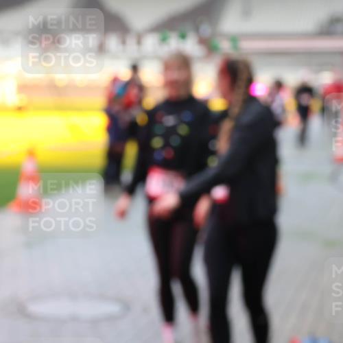 07.12.2025 - St. Pauli X-Mass-Run No. 15 Luisa Fischer http://msf.ph/oto/9380090 07.12.2025 10:08:20 Ziel 1447, 1449, 1543, 1905, 2691, 2692, 3003, 3627, 3628, 4231, 4623, 4624, 4626, 4734, 4737, 4740 meine-sportfotos.de