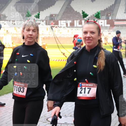 07.12.2025 - St. Pauli X-Mass-Run No. 15 Luisa Fischer http://msf.ph/oto/9380101 07.12.2025 10:08:21 Ziel 15, 1103, 15, 217, 1447, 1449, 1543, 1905, 2691, 2692, 3003, 3627, 3628, 4231, 4623, 4624, 4626, 4734, 4737, 4740 meine-sportfotos.de