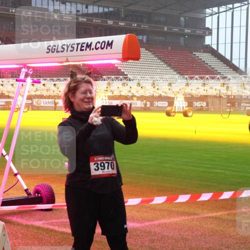 07.12.2025 - St. Pauli X-Mass-Run No. 15 Luisa Fischer http://msf.ph/oto/9380114 07.12.2025 10:08:28 Ziel 3970, 1447, 1449, 1905, 2691, 2692, 2746, 3627, 3628, 4231, 4623, 4624, 4626, 4734, 4737, 4740 meine-sportfotos.de