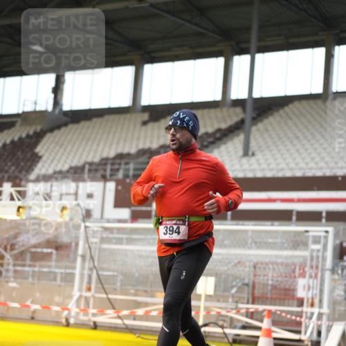 07.12.2025 - St. Pauli X-Mass-Run No. 15 Patografie http://msf.ph/oto/9380119 07.12.2025 10:16:08 Ziel 394, 1328, 2743 meine-sportfotos.de