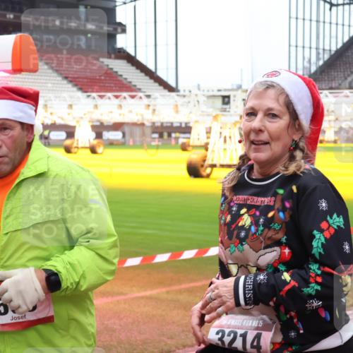 07.12.2025 - St. Pauli X-Mass-Run No. 15 Luisa Fischer http://msf.ph/oto/9380137 07.12.2025 10:38:07 Ziel 15, 3214, 70, 2899, 3069, 3214, 4872 meine-sportfotos.de