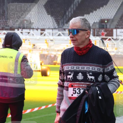 07.12.2025 - St. Pauli X-Mass-Run No. 15 Luisa Fischer http://msf.ph/oto/9380138 07.12.2025 11:12:25 Ziel 15, 537, 76, 79, 388, 408, 416, 437, 597, 605, 679, 689, 690, 694, 695, 819, 836, 888, 1186, 1246, 1278, 1321, 1589, 1711, 1714, 1767 meine-sportfotos.de